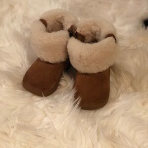 UGG GIRL BOOTS